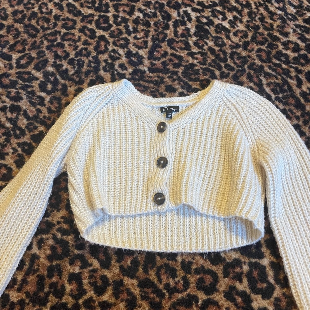Very cute cropped sweater